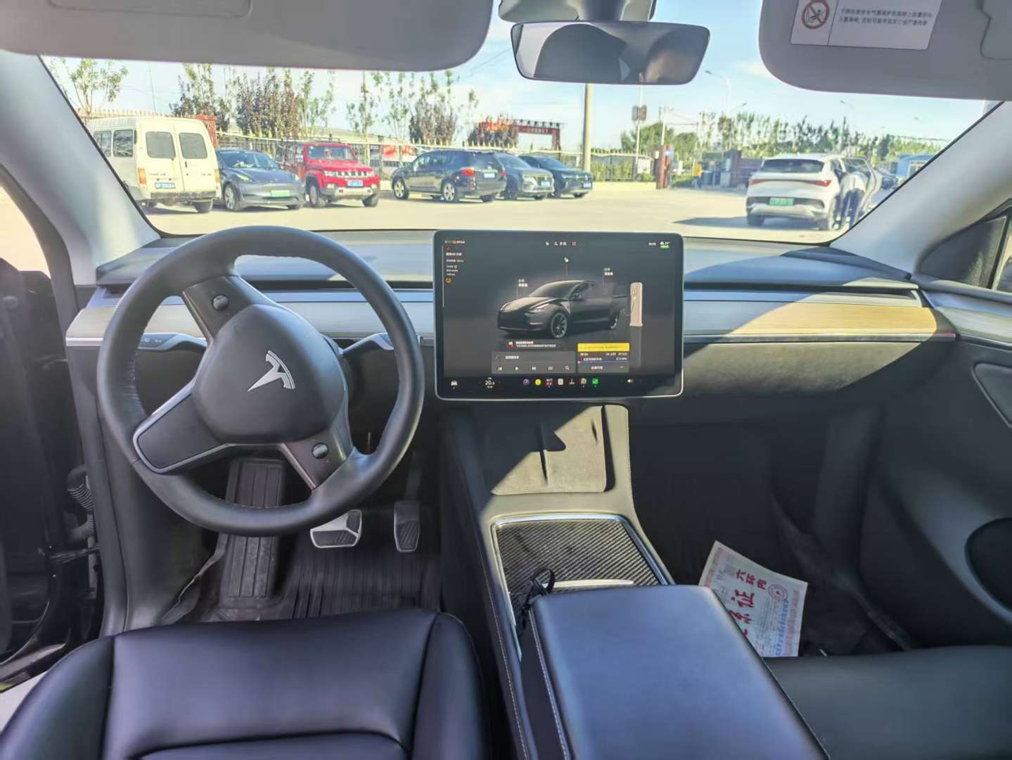 Tesla Model Y 4