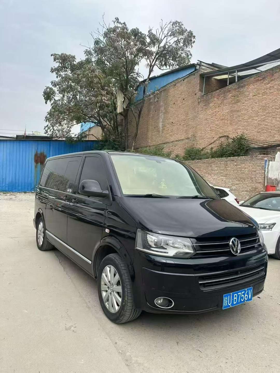 Volkswagen Multivan 2