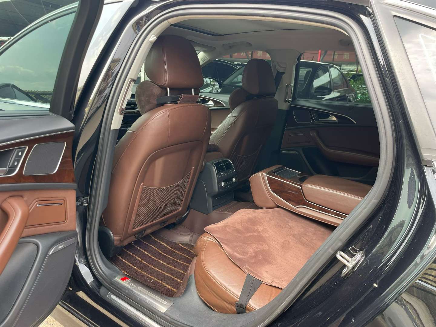 Audi A6L 2.5 High Spec Comfort Version 3