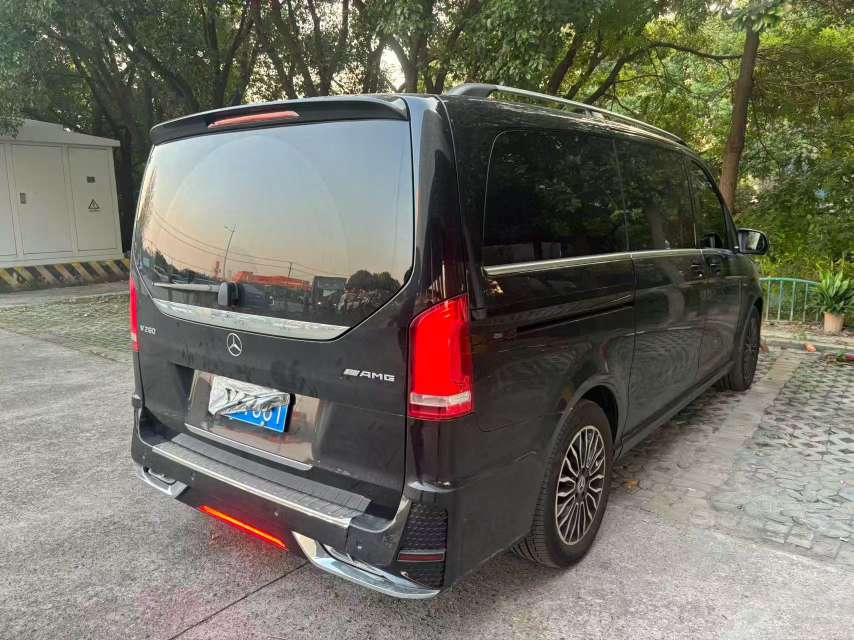 Mercedes-Benz V260 9