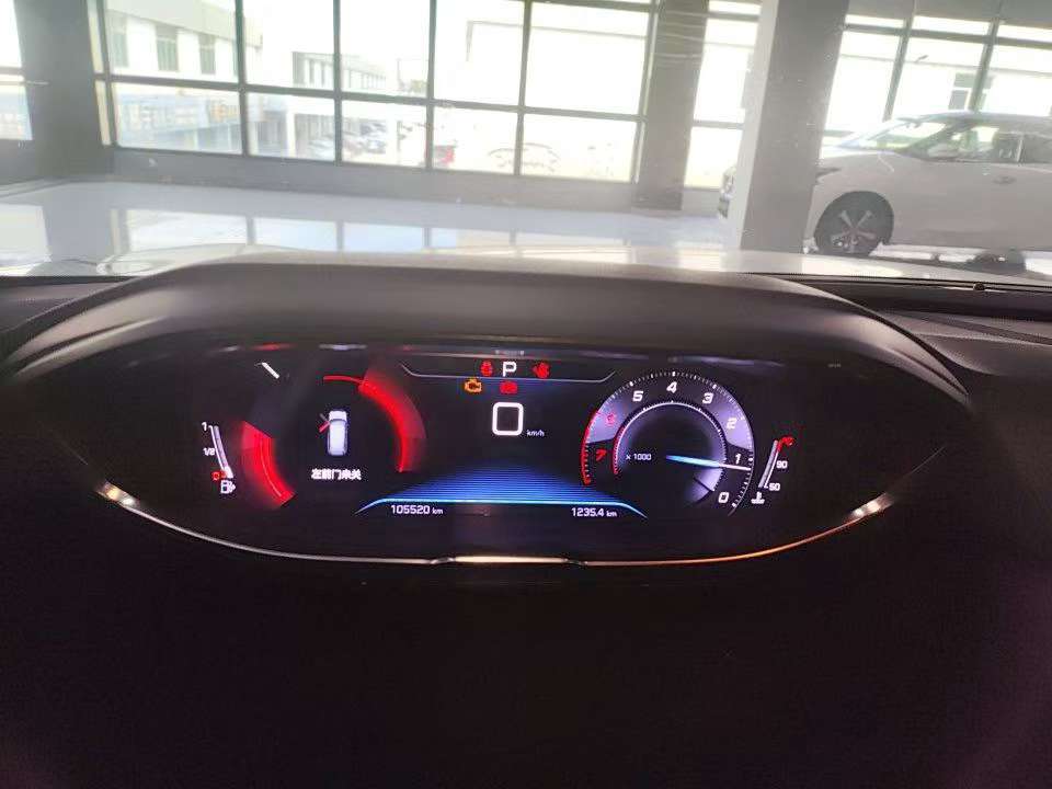Peugeot 5008 8