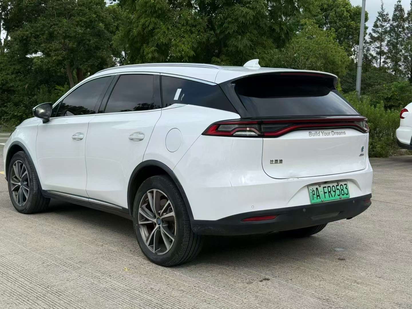 BYD Tang DM 7-Seater High Trim 6