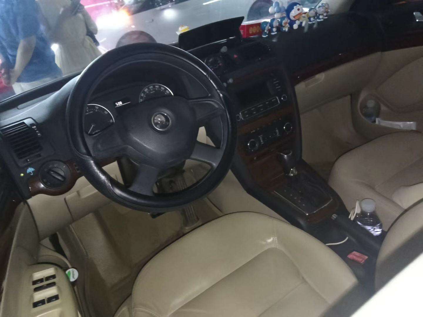 Skoda Octavia 1.6L Automatic with Sunroof 4