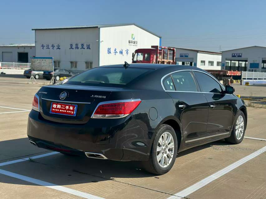 Buick LaCrosse 7