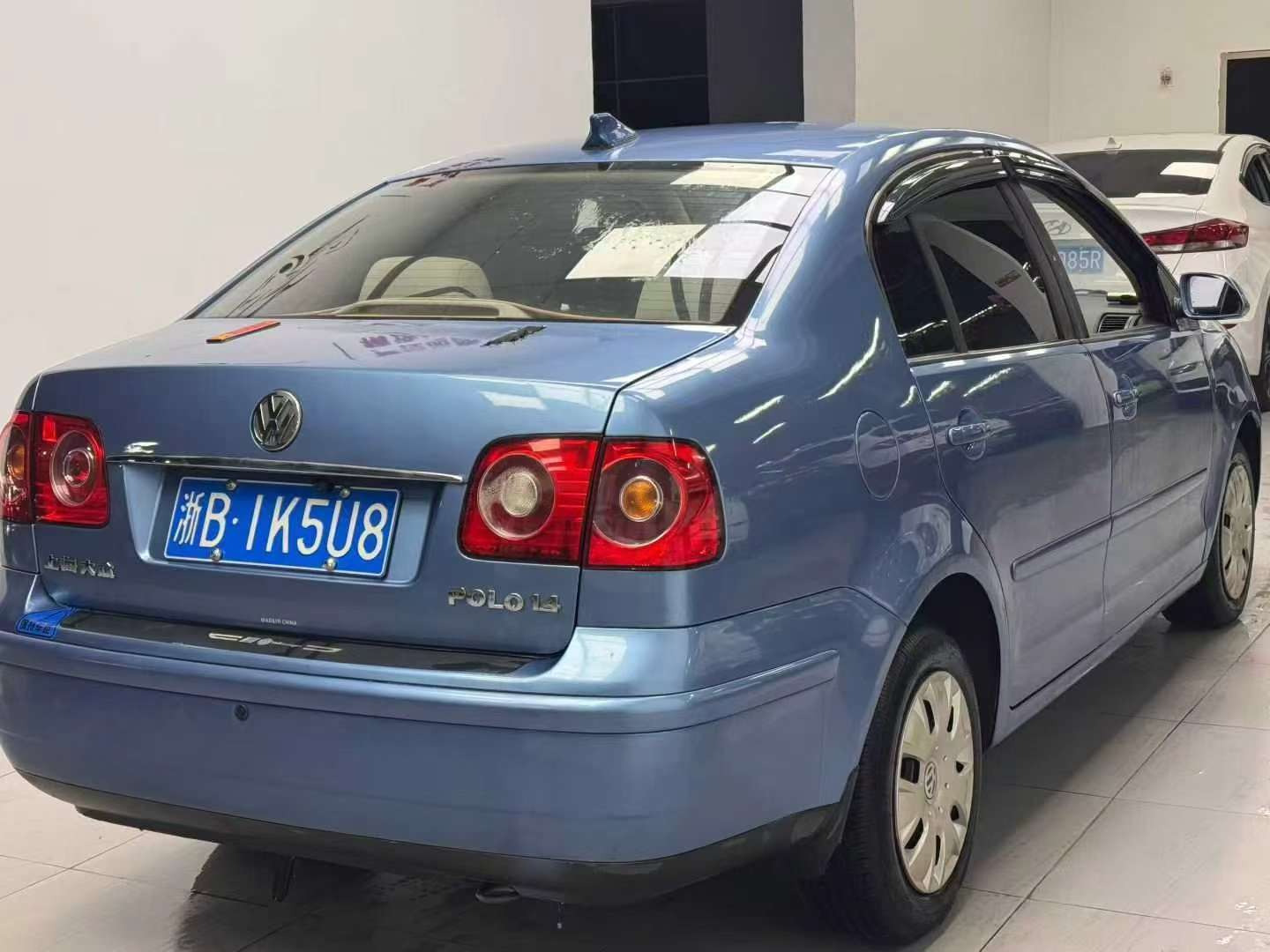 Roewe RX5 9