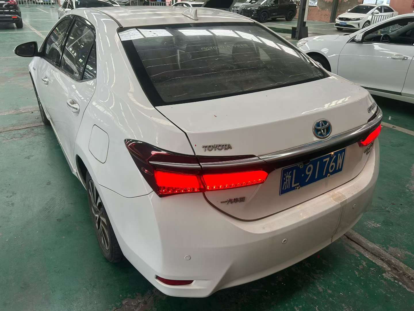 Toyota Corolla 1.8 Hybrid 7