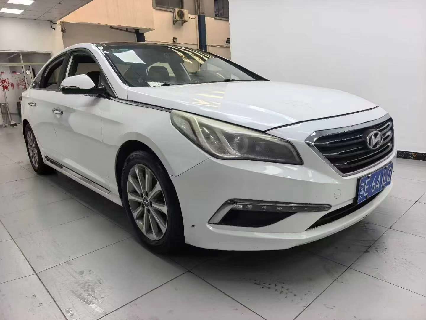Hyundai Sonata IX 2015 Automatic Sunroof High Trim 3