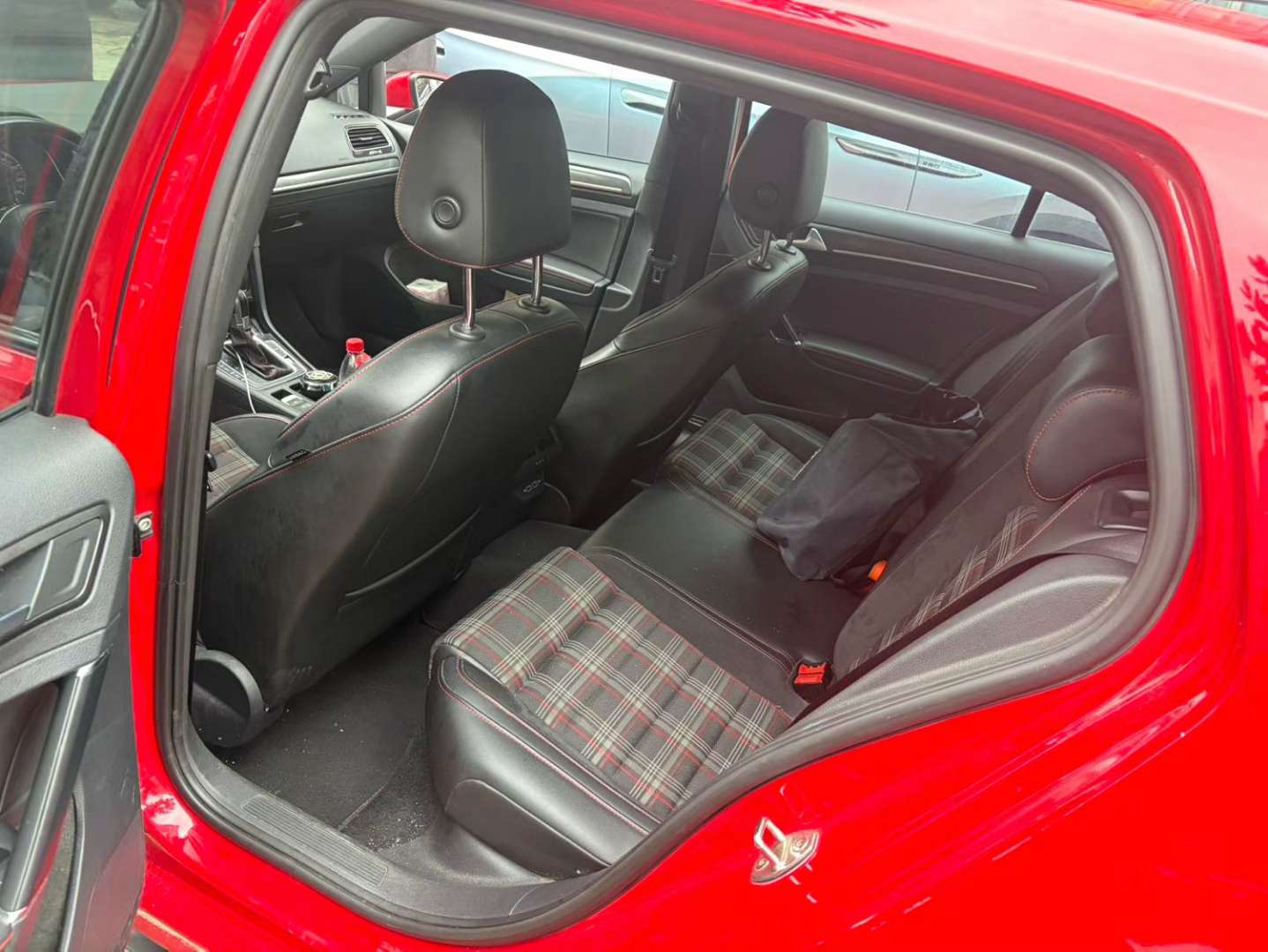 Volkswagen Golf 2.0 GTI 3