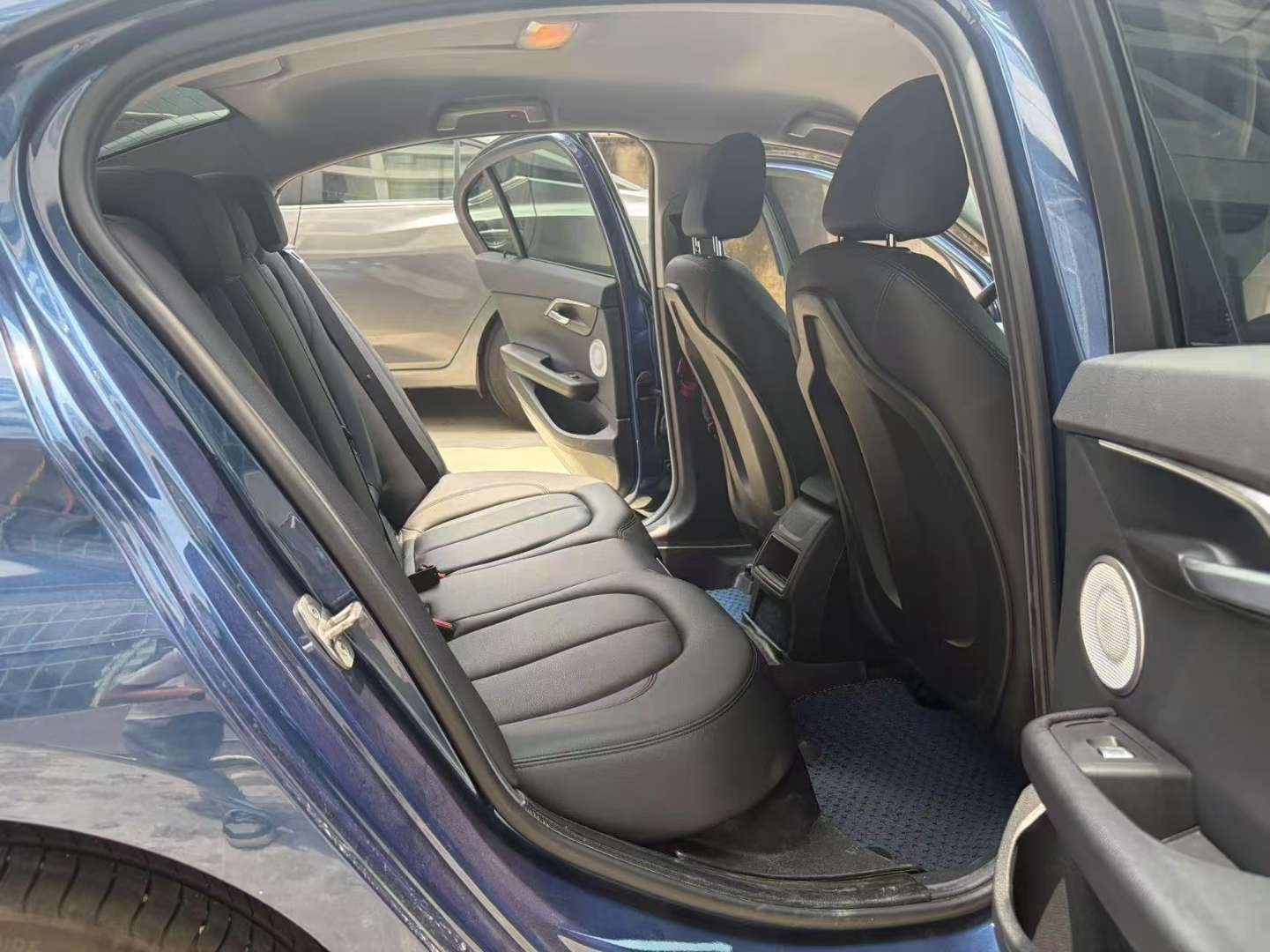 BMW 1 Series 120M Sport Package 6