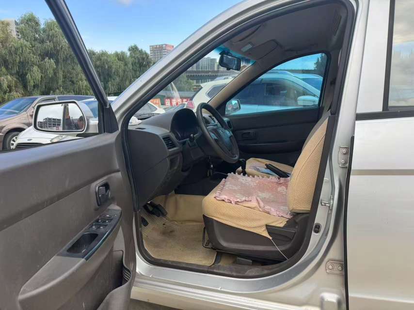 Wuling Hongguang 1.2L Manual 6