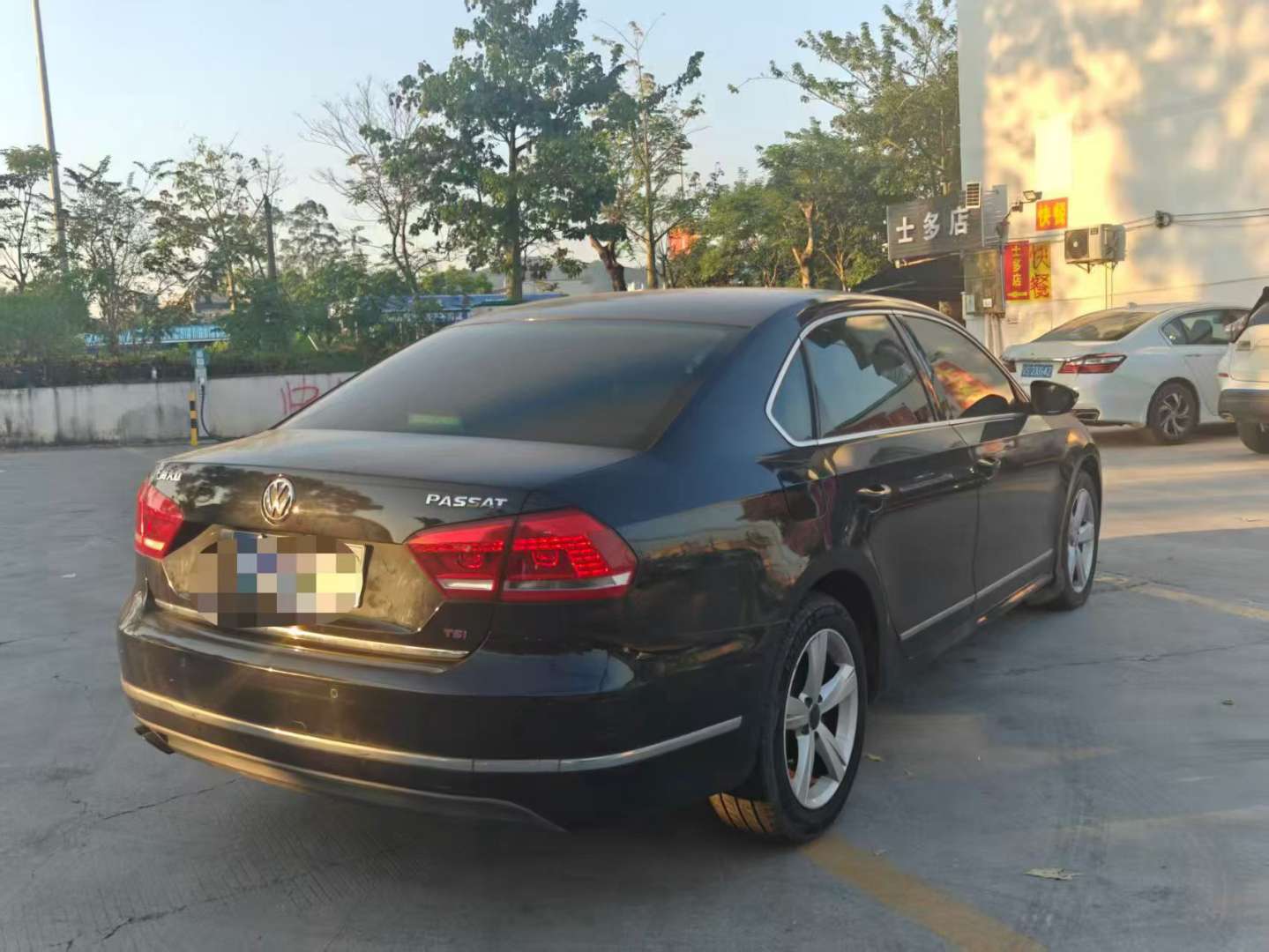 Volkswagen Passat 2011 2.0TSI Premium Edition 3