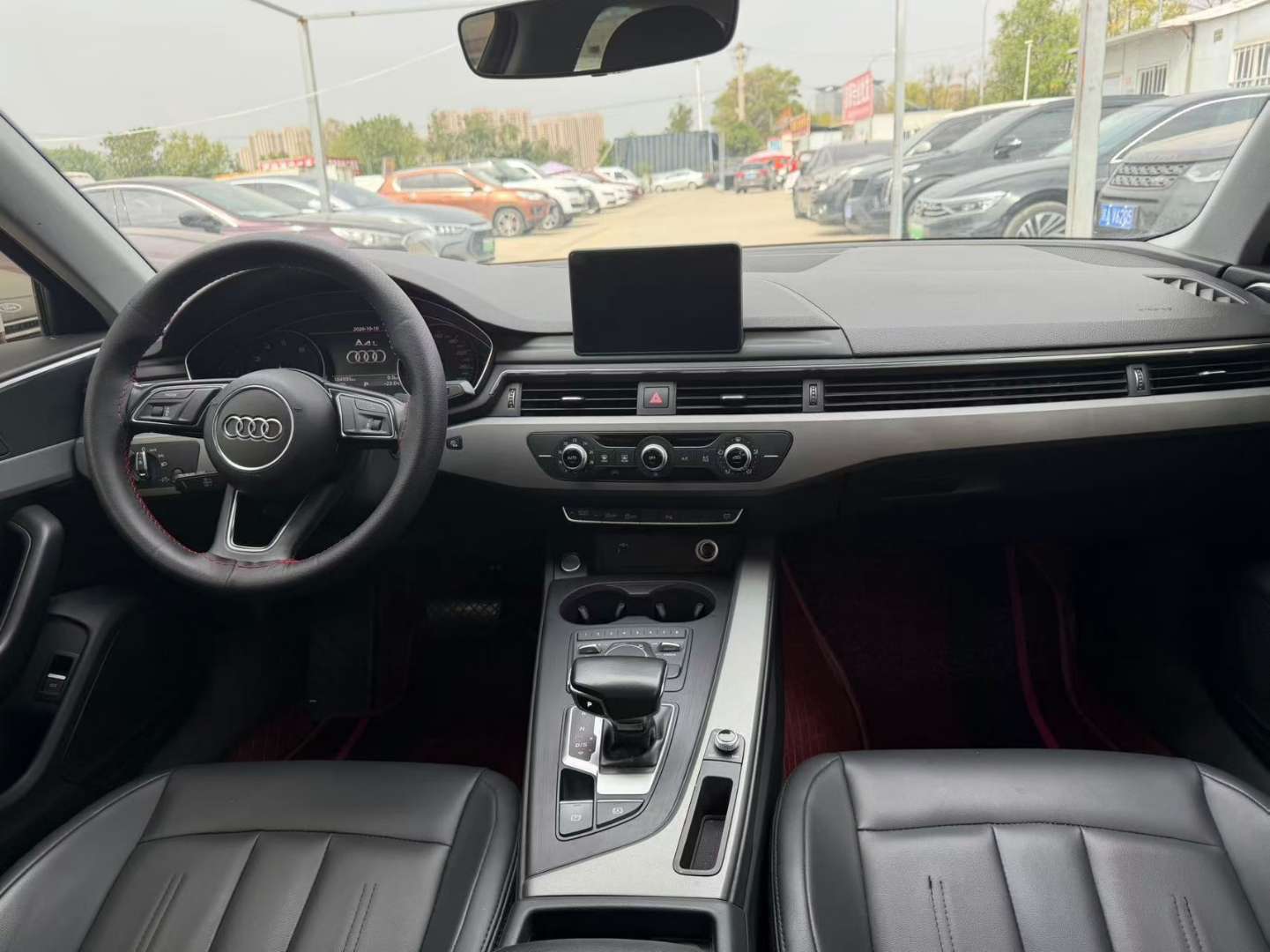 Audi A4L 2.0T 40 Advance 5