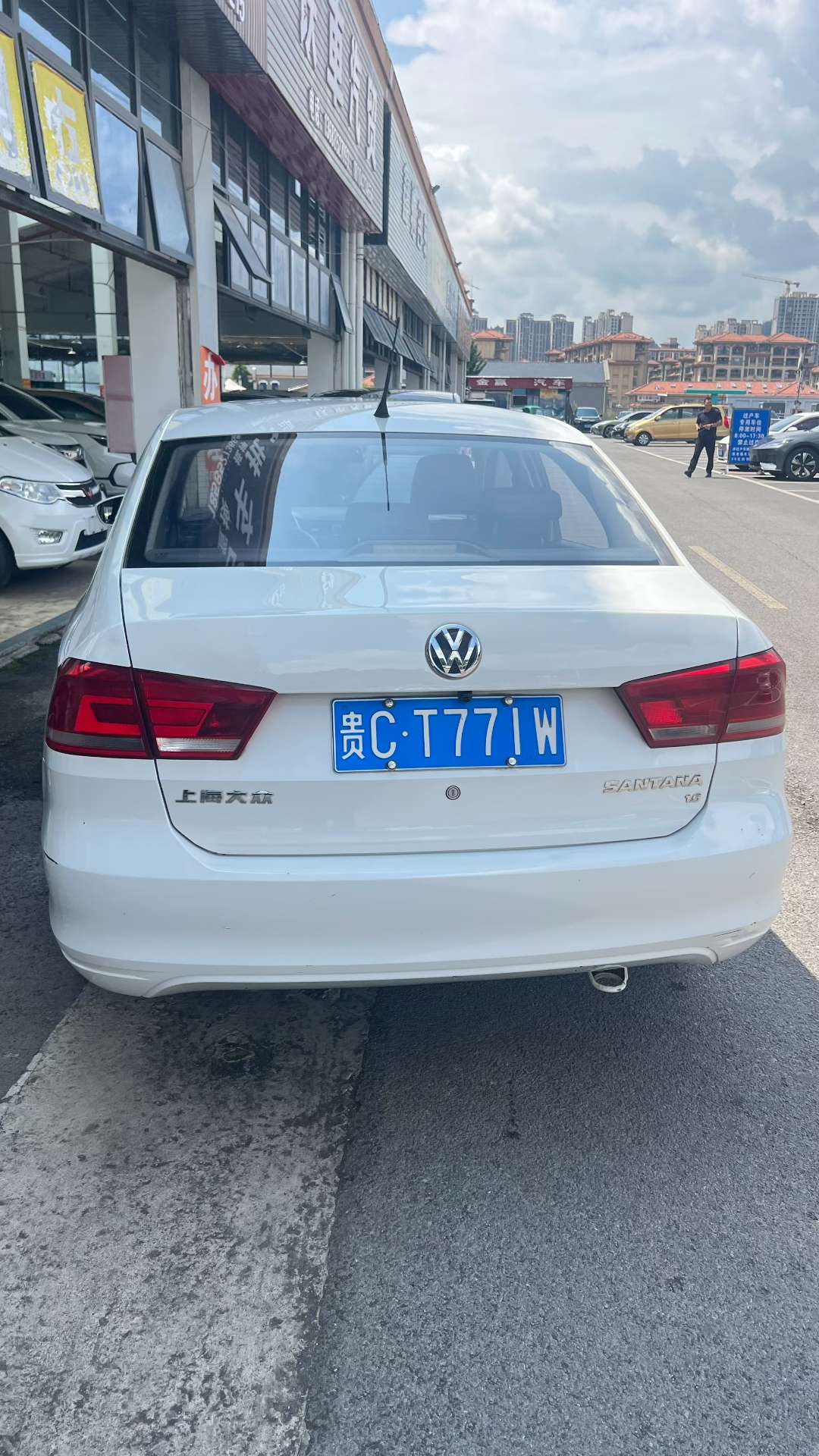 Volkswagen Santana 4