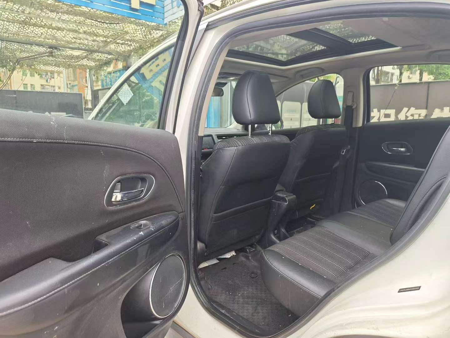 Honda Vezel 1.8L CVT FWD Luxury 5