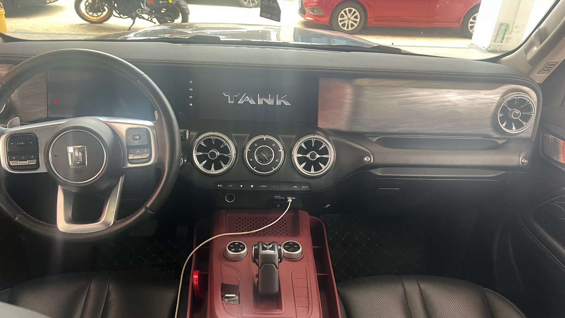Tank 300 Conqueror 3