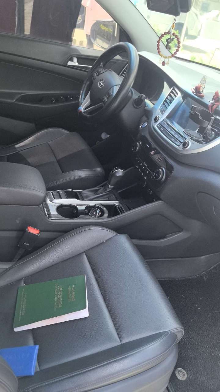 Hyundai Tucson 1.6T Automatic 3