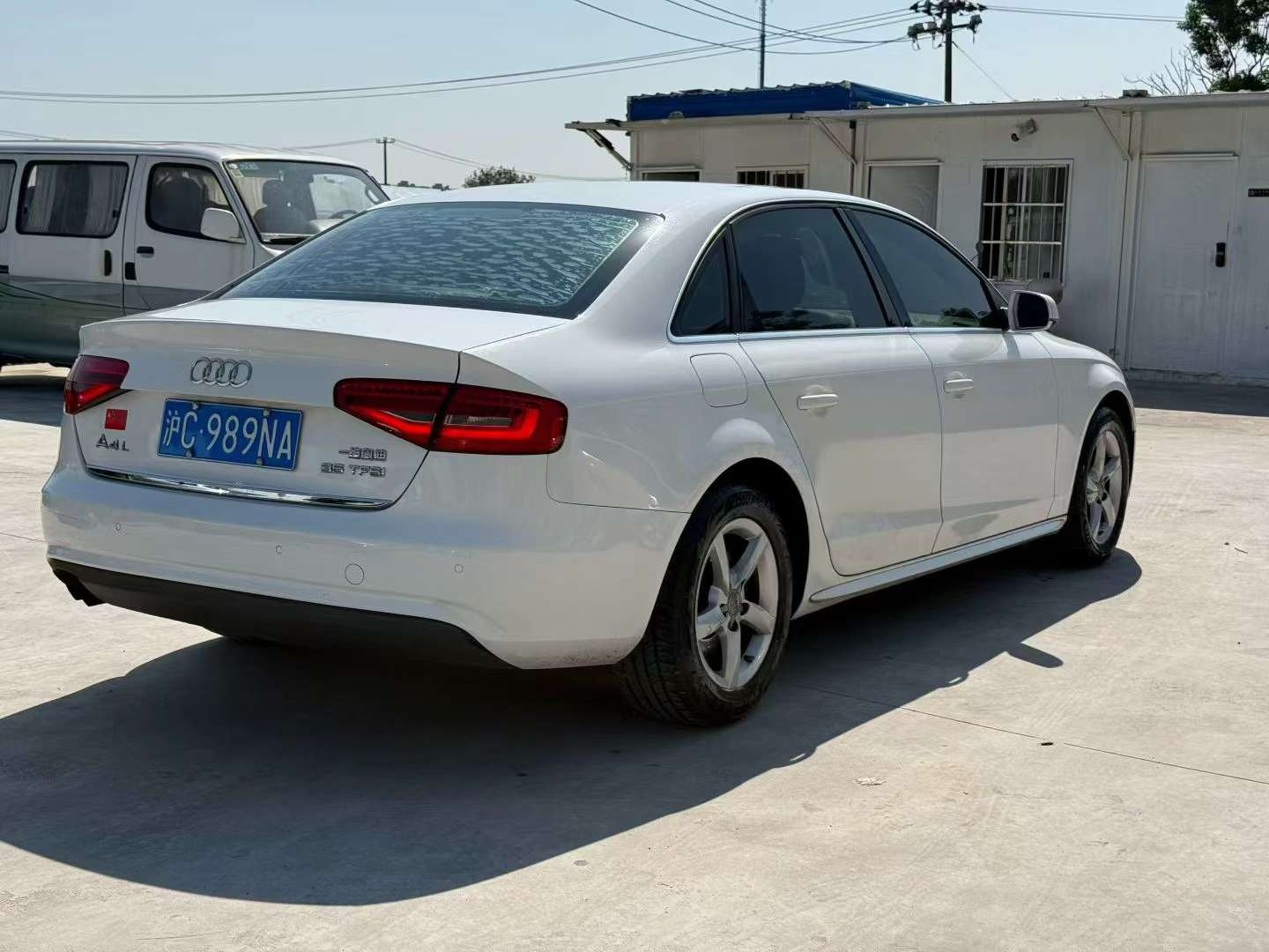 Audi A4L Standard 6