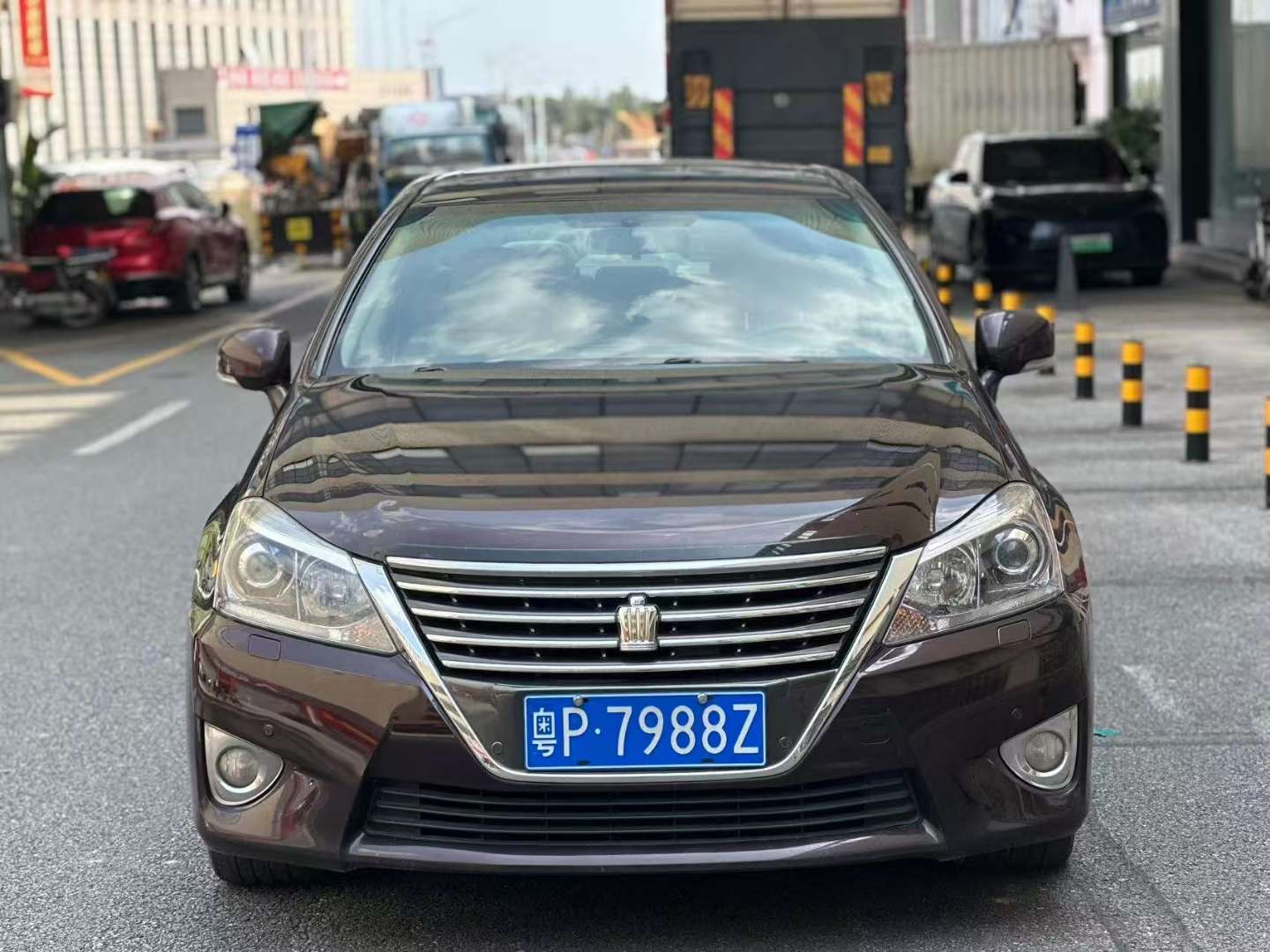 Toyota Crown 2.5L Royal Leather Trim 2