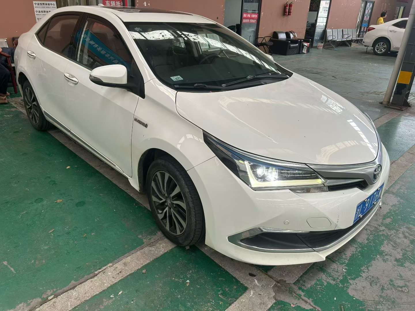 Toyota Corolla 1.8 Hybrid 2