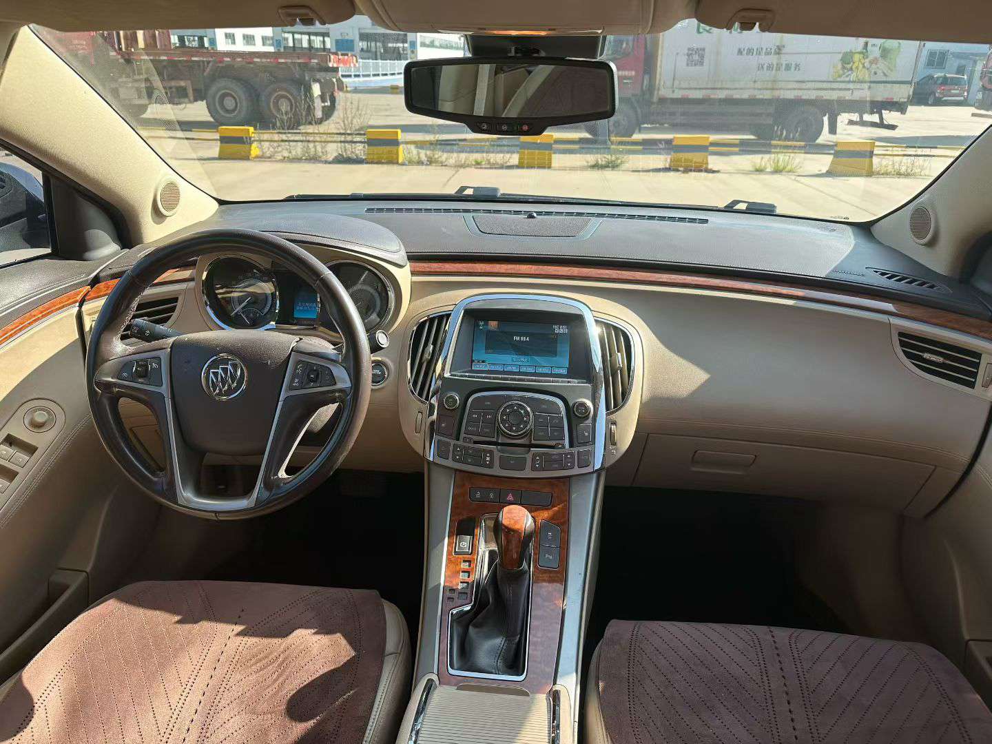 Buick LaCrosse 5