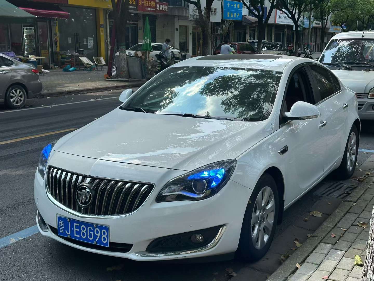 Buick Regal 2015 1.6T Automatic Sunroof