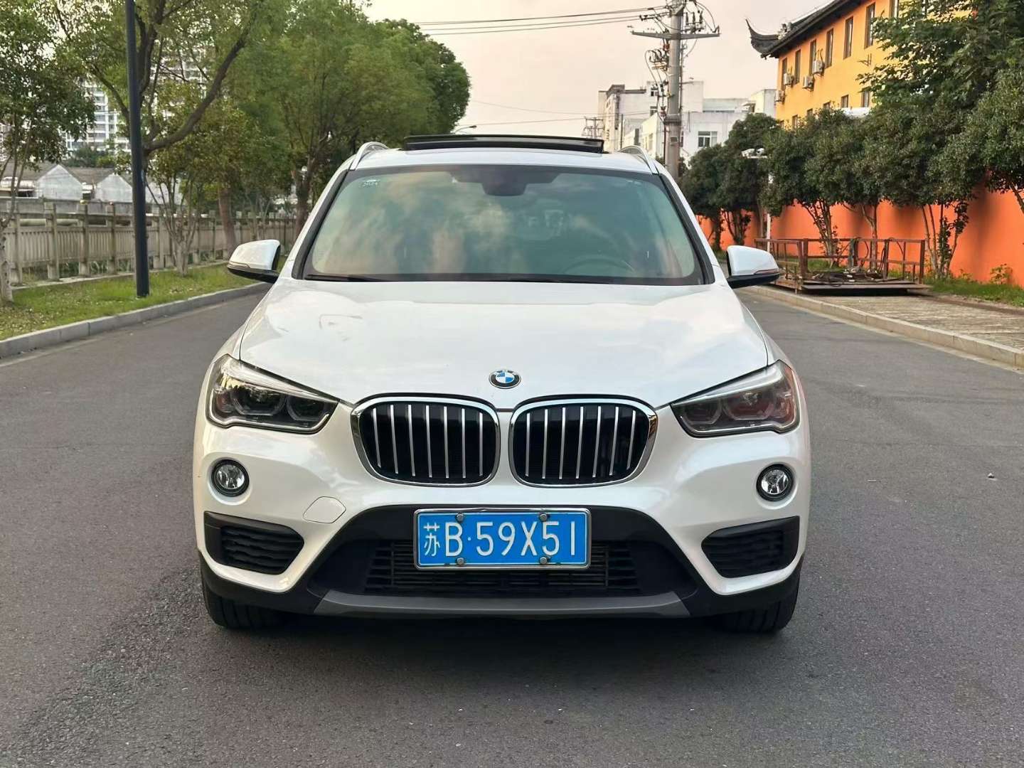 BMW X1 sDrive20Li 2.0T Leading Edition