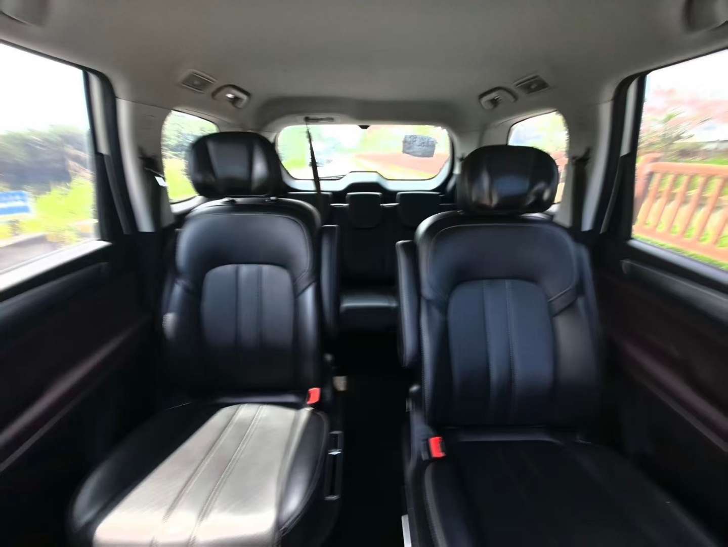 GAC Trumpchi M6 270 DCT Luxury Edition 7-Seater 4