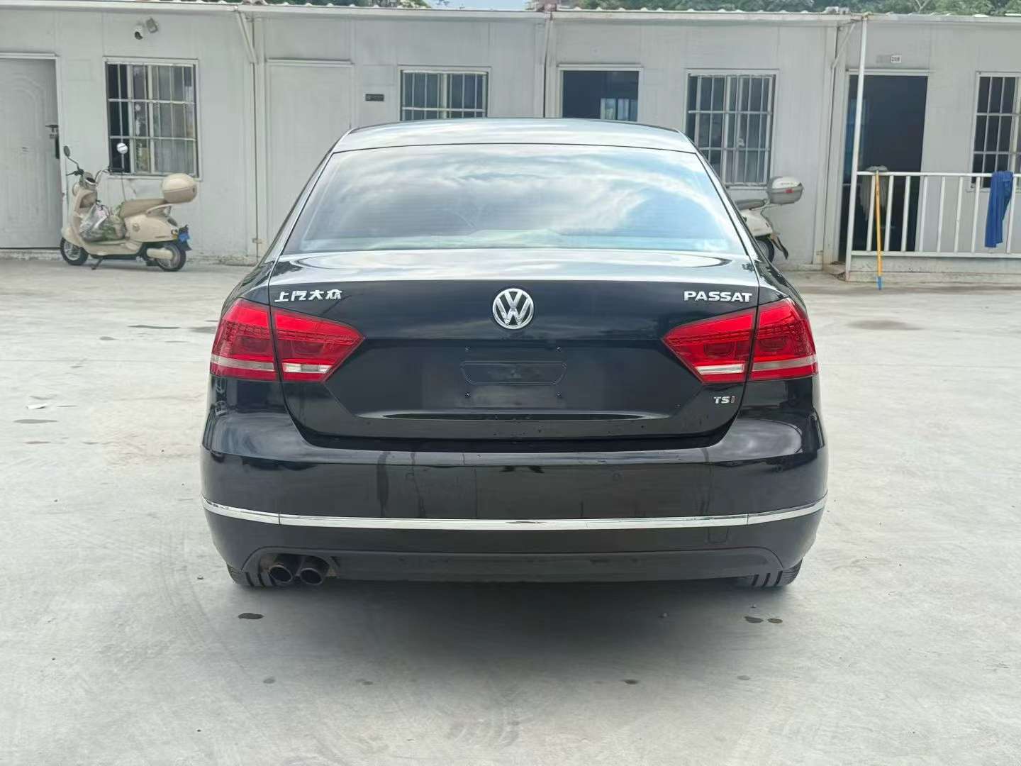 Volkswagen Passat 1.8T Premium 5