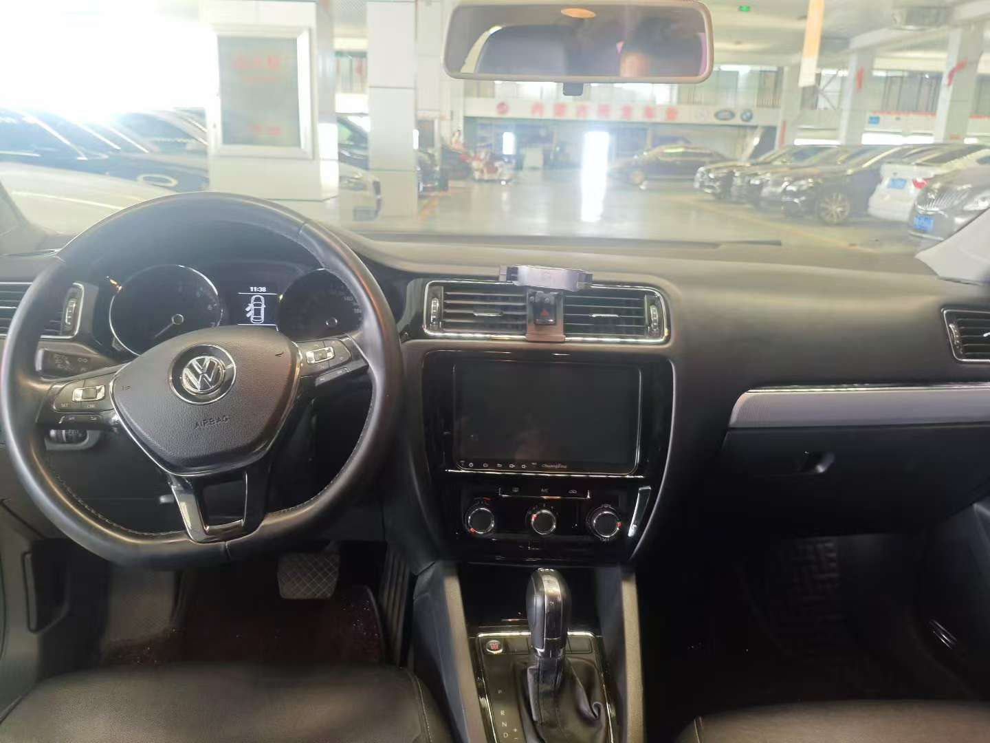 Volkswagen Sagitar 5