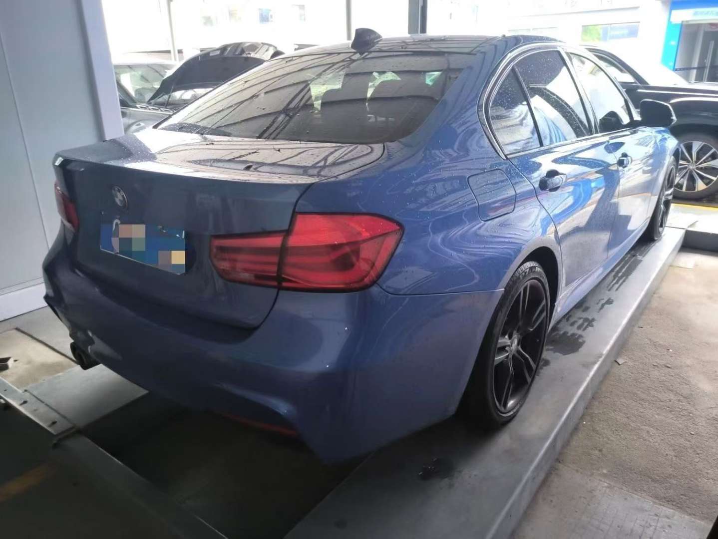 BMW 3 Series 320i M Sport Package 2