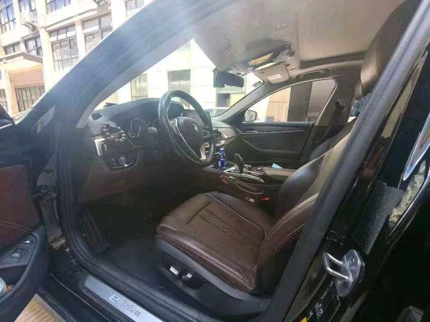 BMW 5 Series 530Le 2.0T Luxury Package 6