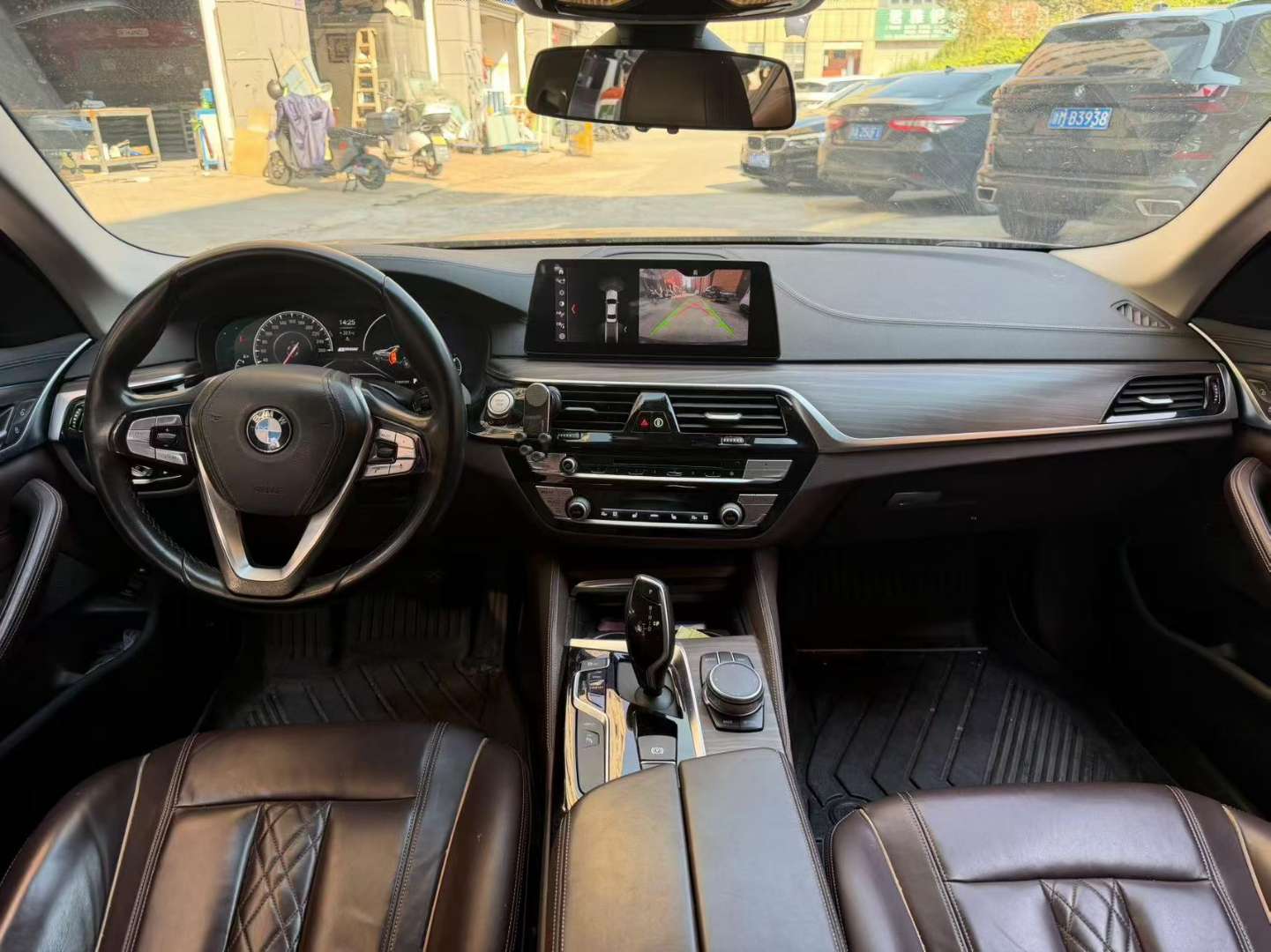 BMW 5 Series 530Le 2.0T Luxury Trim 6