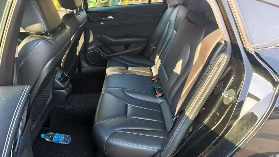 Hongqi H5 1.8T Sport Edition 4