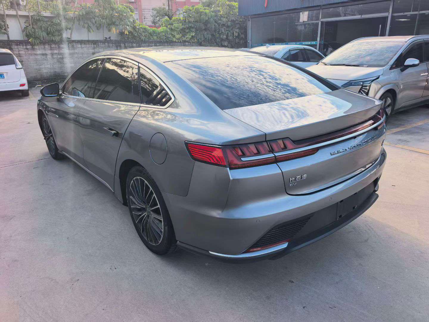 BYD Han EV Super Long Range Edition