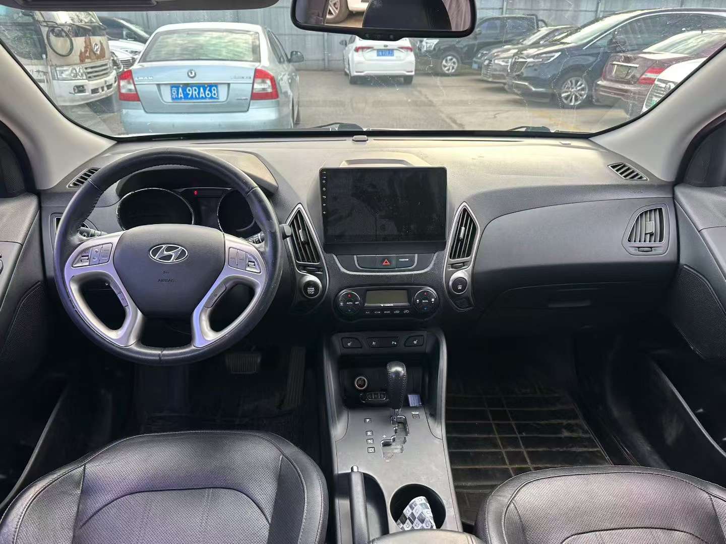 Hyundai ix35 2.0L Automatic Panoramic Sunroof 2