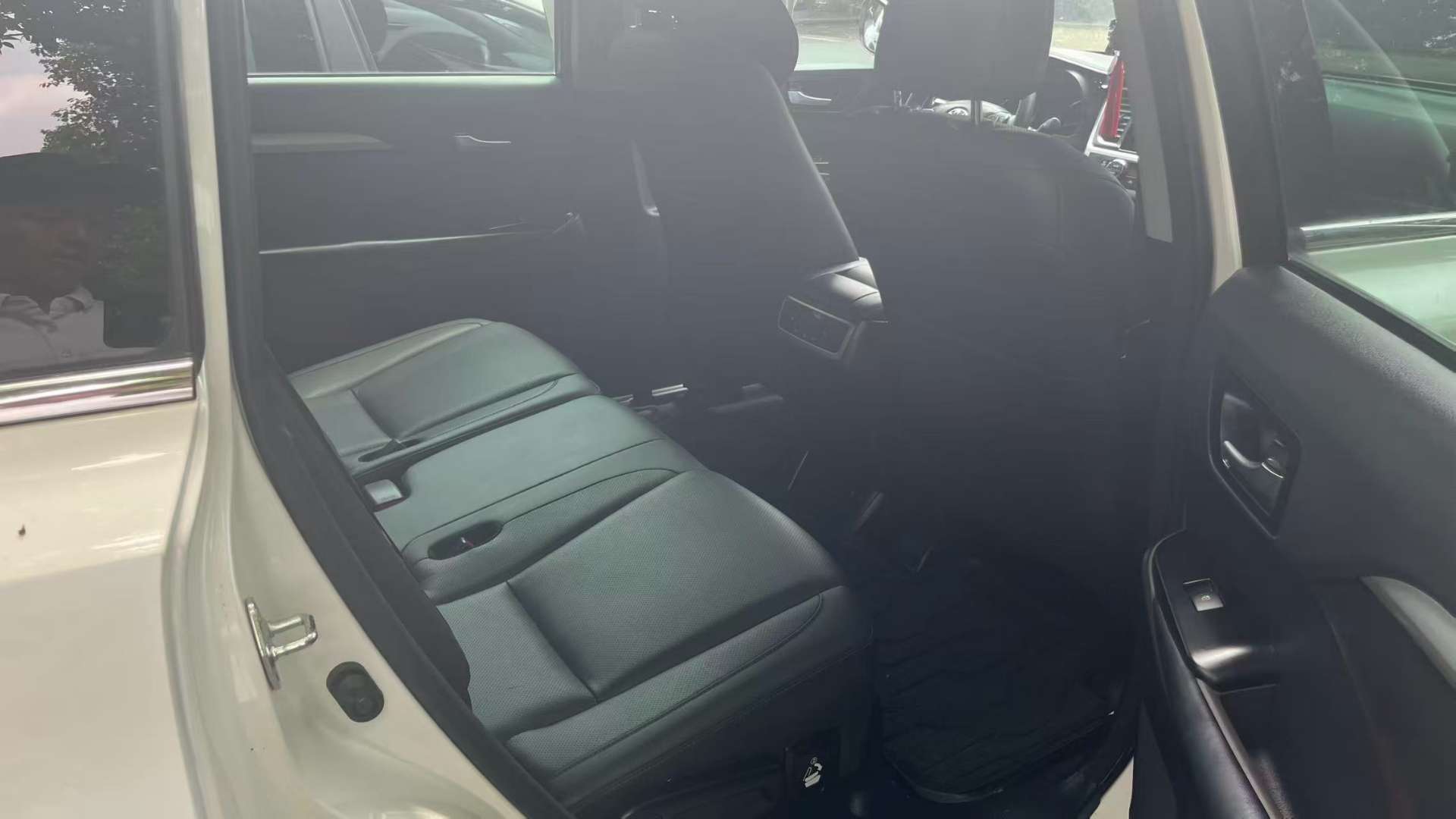 Toyota Highlander 3