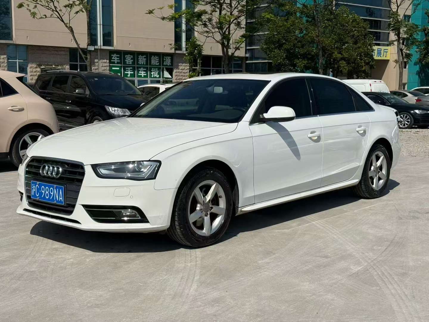 Audi A4L Standard 3