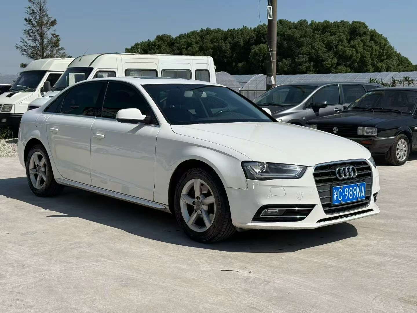 Audi A4L Standard 2
