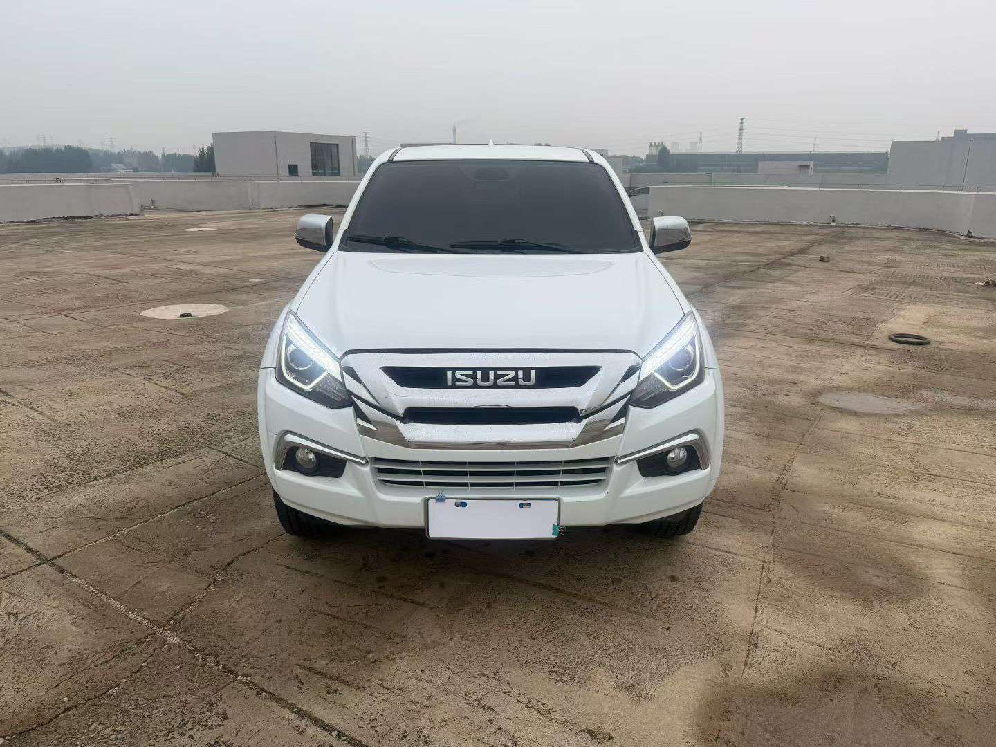 Isuzu D-MAX 1.9T Automatic Diesel 4WD Comfort Edition 2
