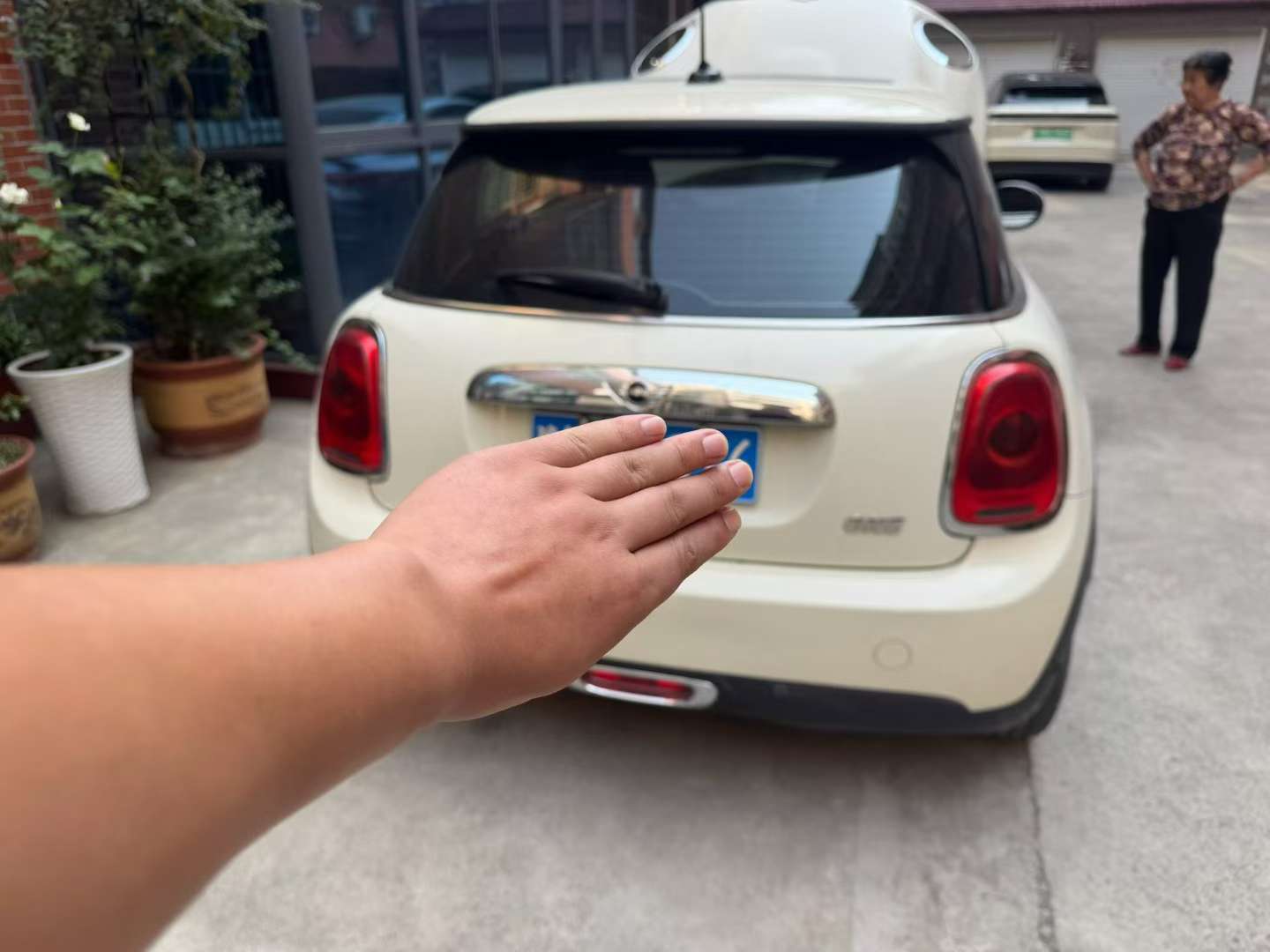 BMW MINI 1.2T Pioneer 5