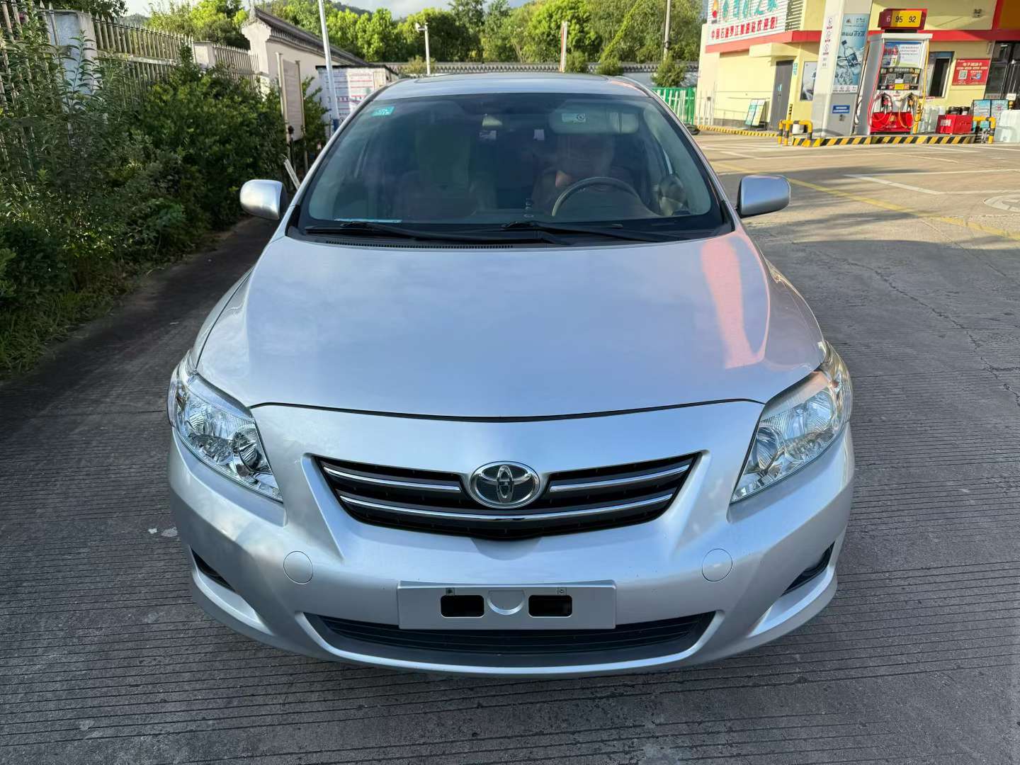Toyota Corolla 1.6L Automatic Sunroof