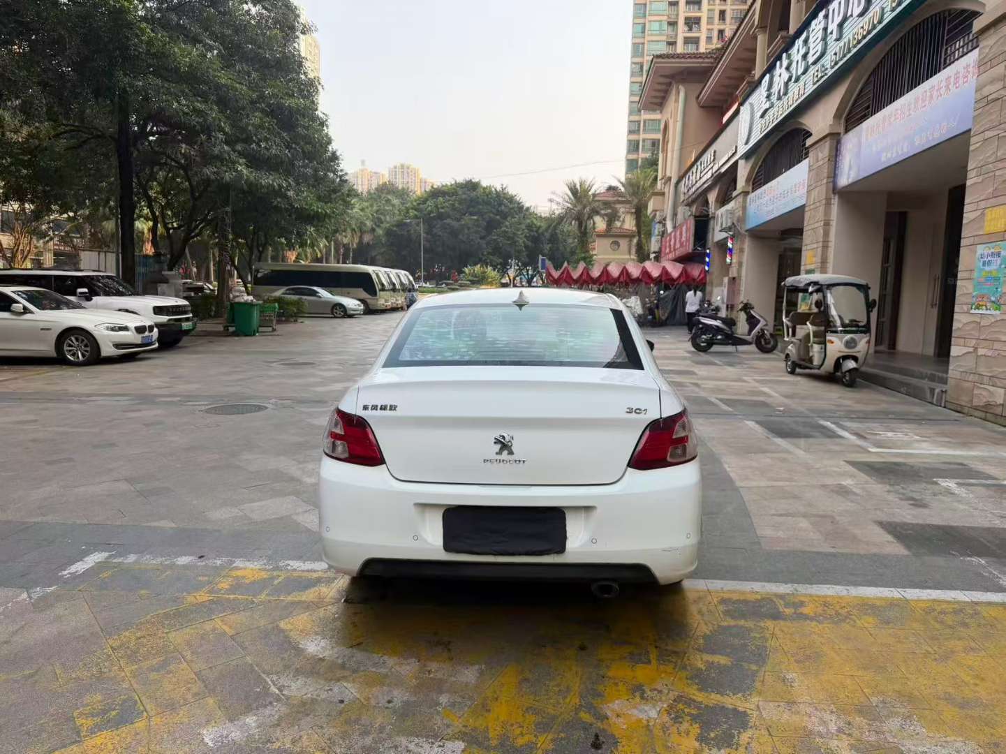 Peugeot 301 1.6L Automatic Sunroof Premium Edition 3
