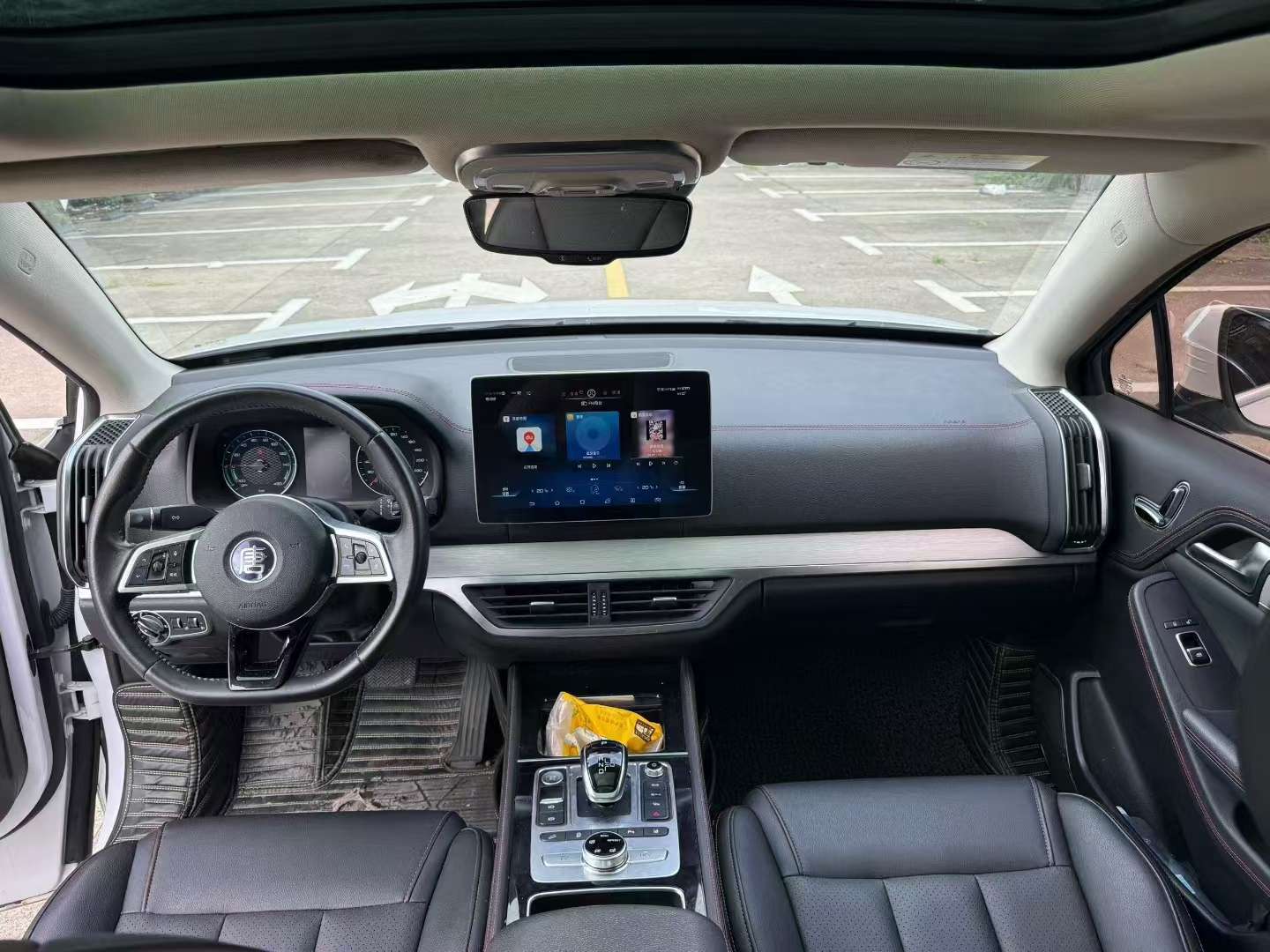 BYD Tang DM 7-Seater High Trim 9