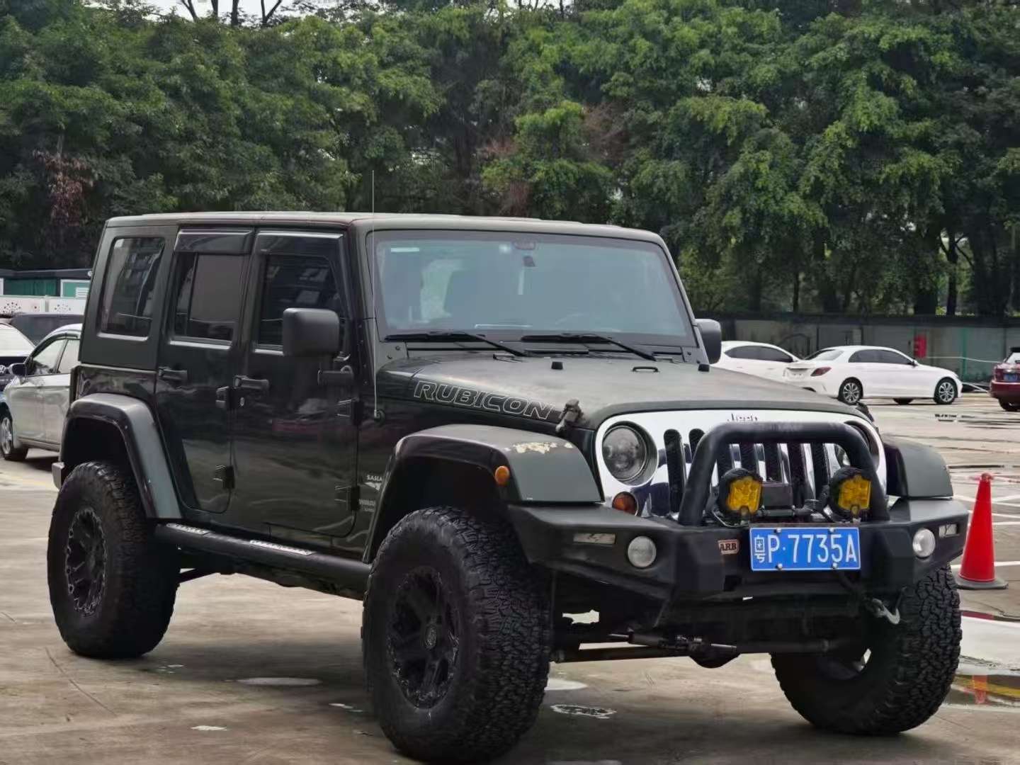 Jeep Wrangler 2010 Sahara 2