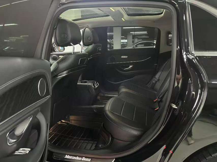 Mercedes-Benz E-Class 2.0T Sport Luxury 8