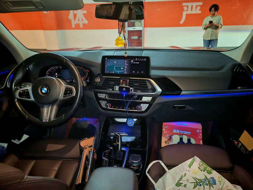 BMW X3 25i M Sport Package 4