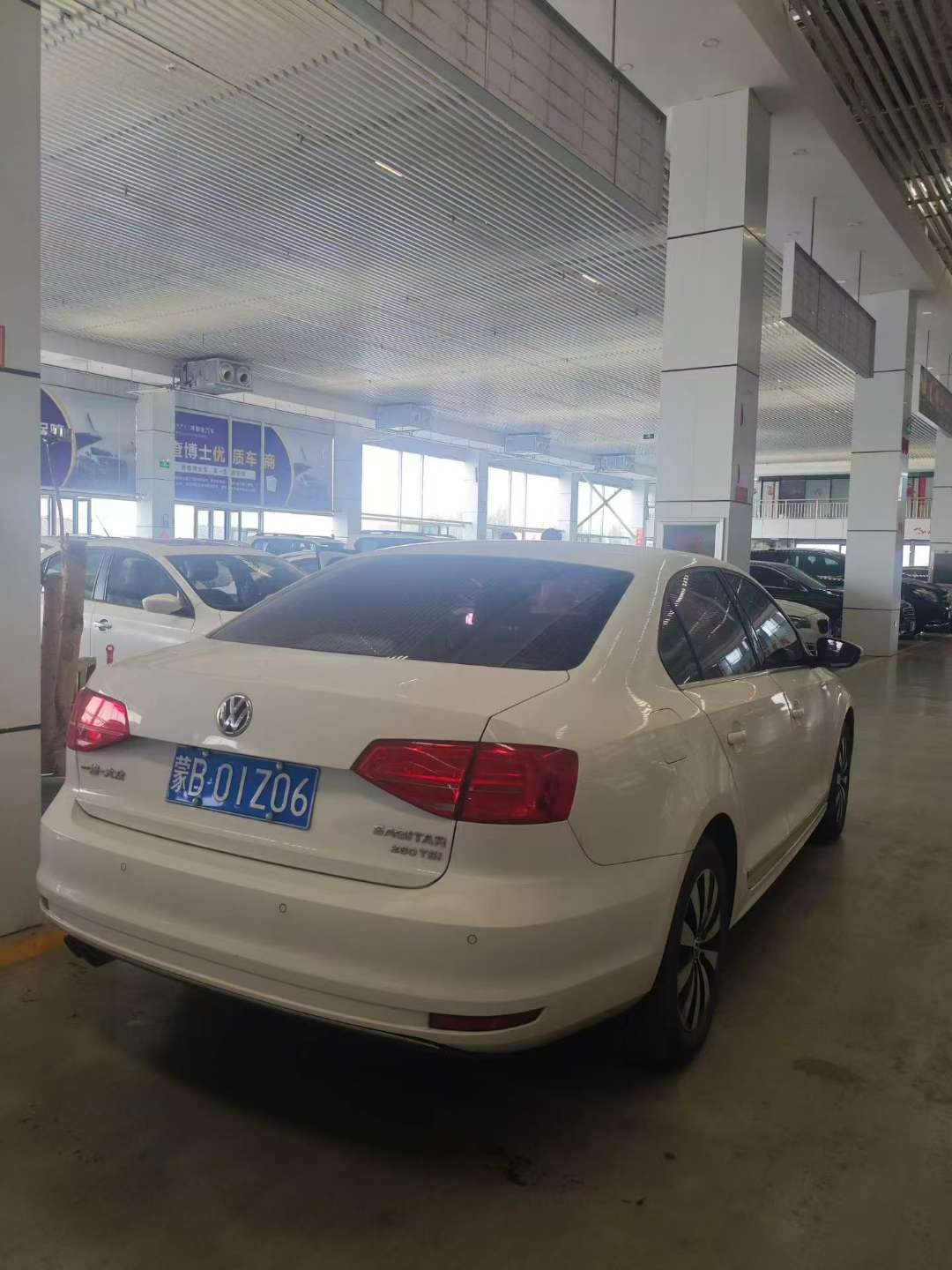 Volkswagen Sagitar 7