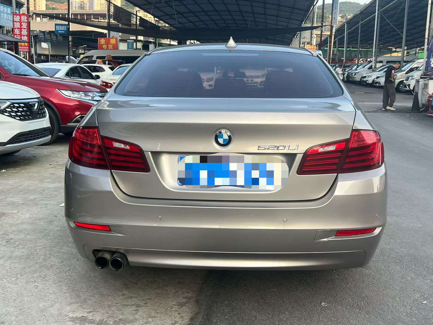 BMW 5 Series 525Li 2