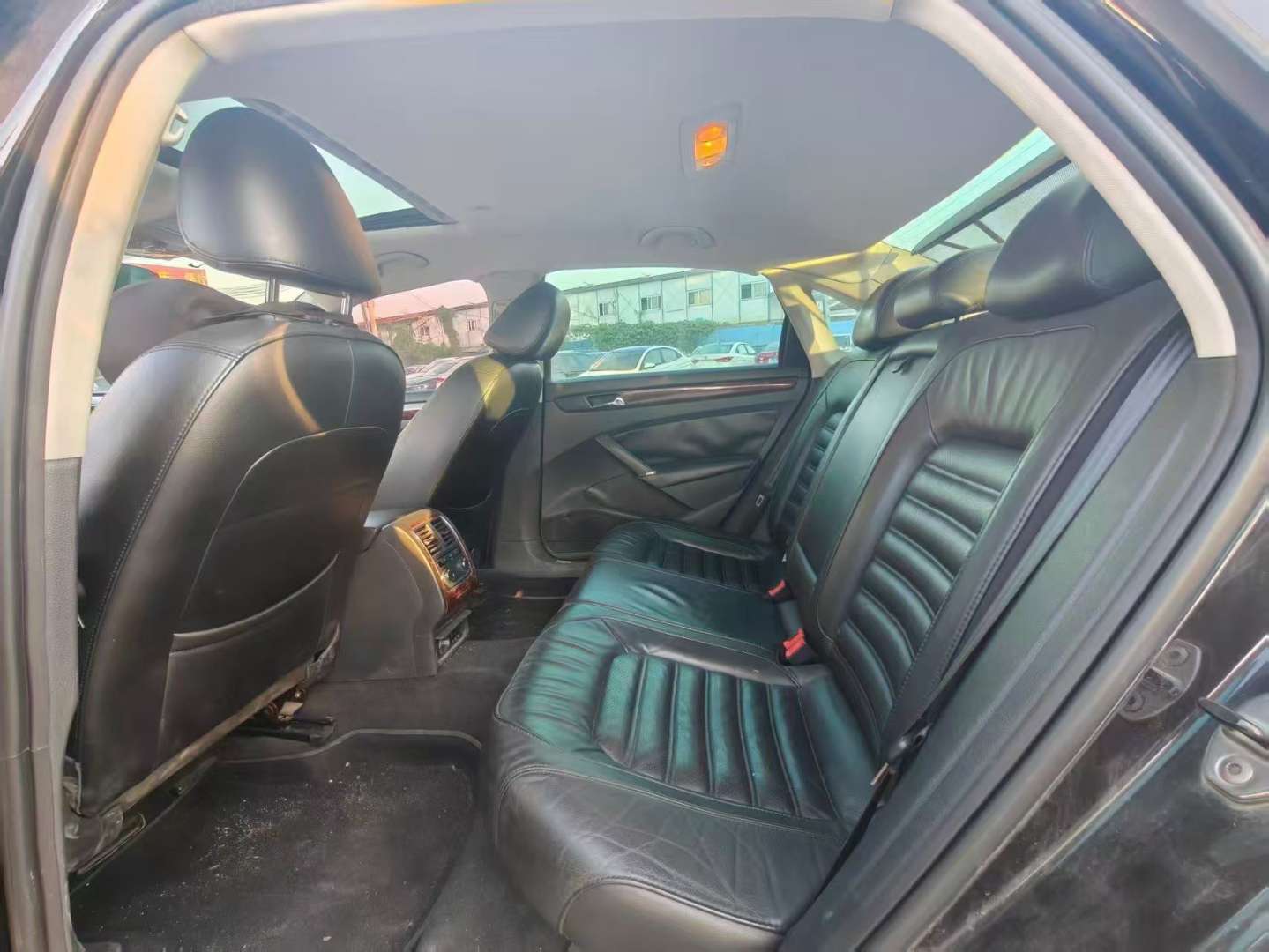 Volkswagen Passat 2011 2.0TSI Premium Edition 6