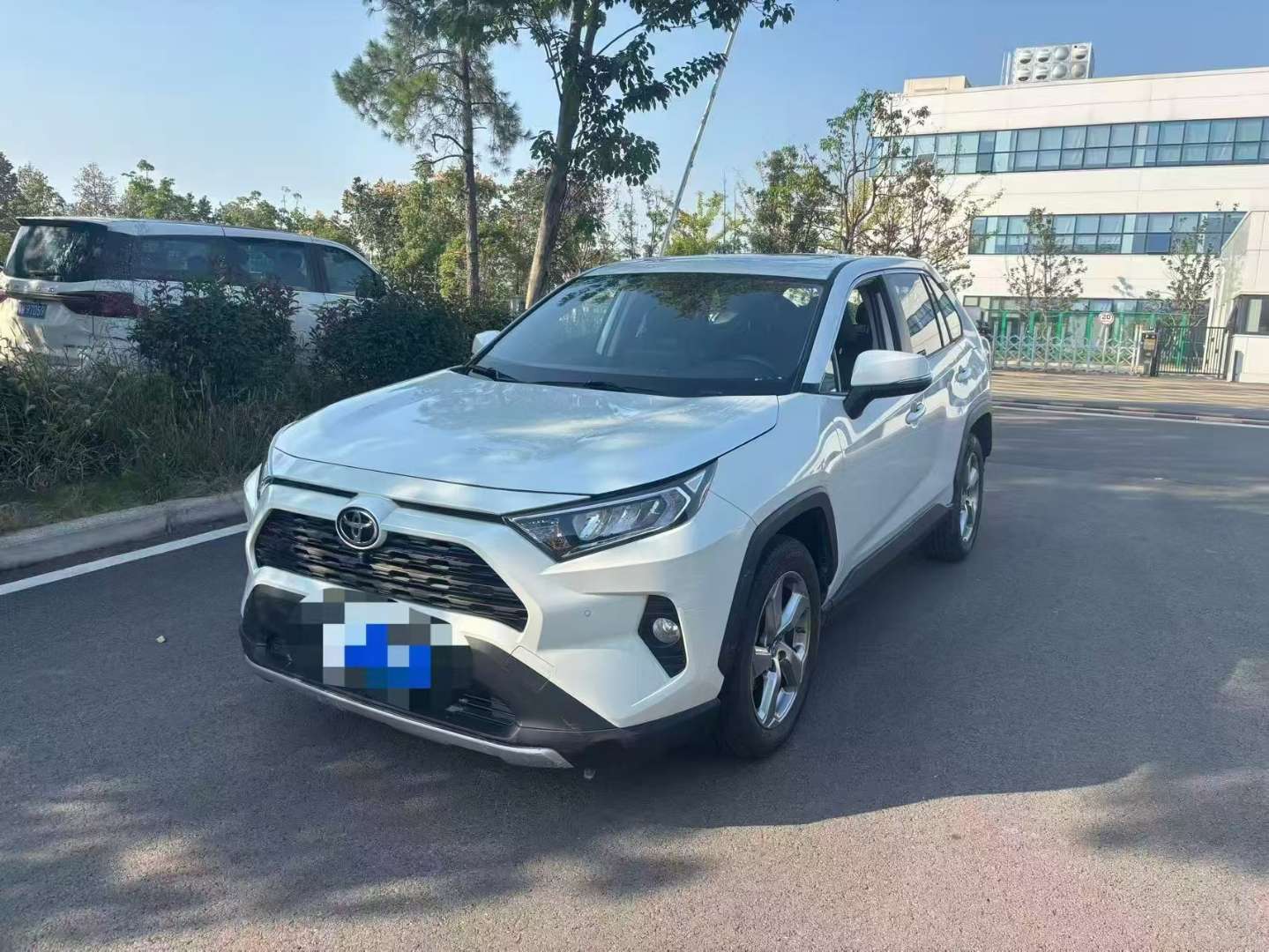 Toyota RAV4 Style Plus